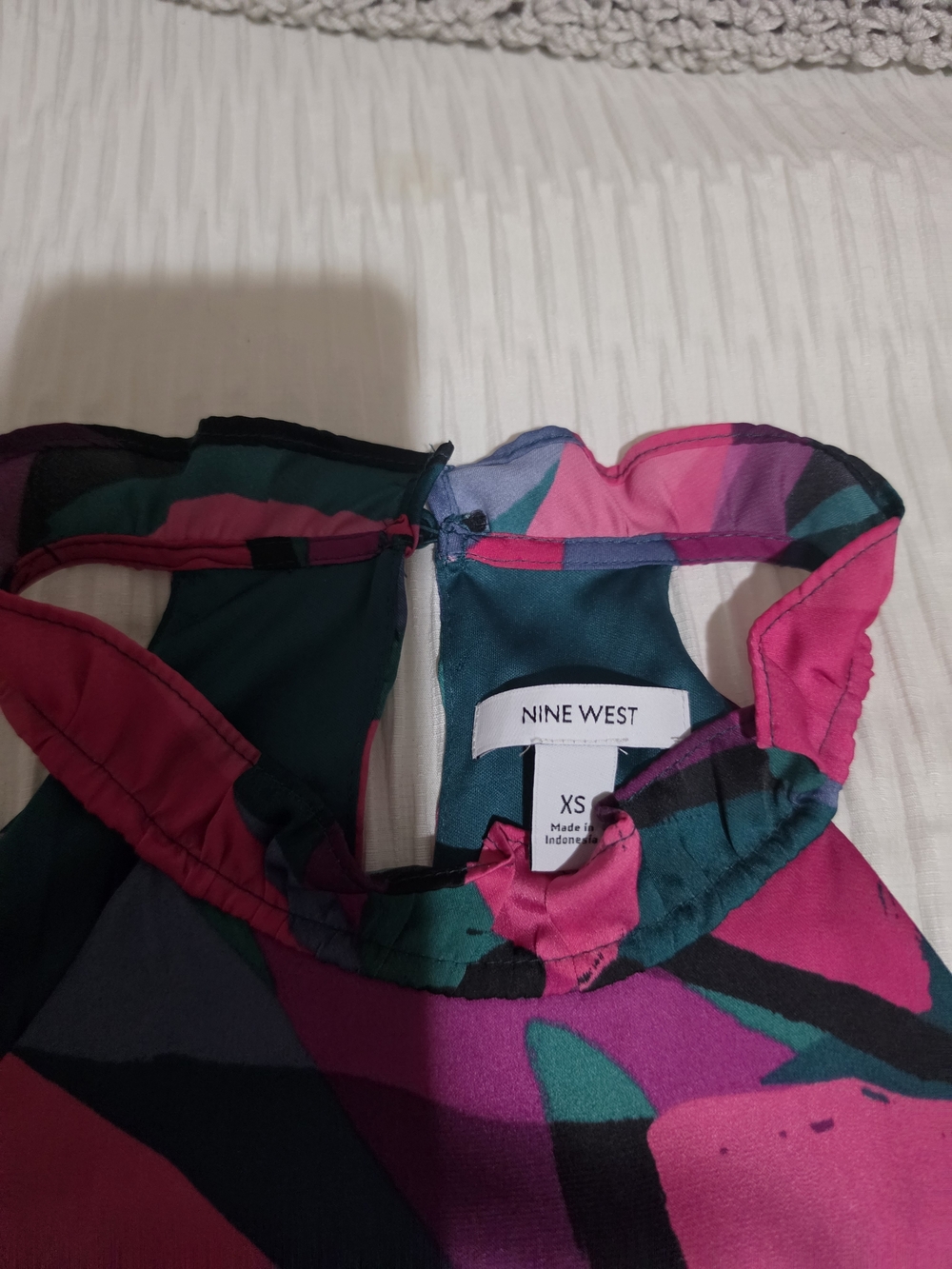 Nine West Multicolor Abstract Halter Peplum Top Size XS Like New - Picture 2 of 5